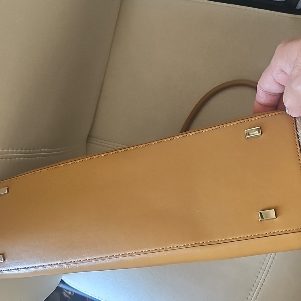 ADRIENNE VITTADINI Tan Leather Bag - Picture 5 of 7